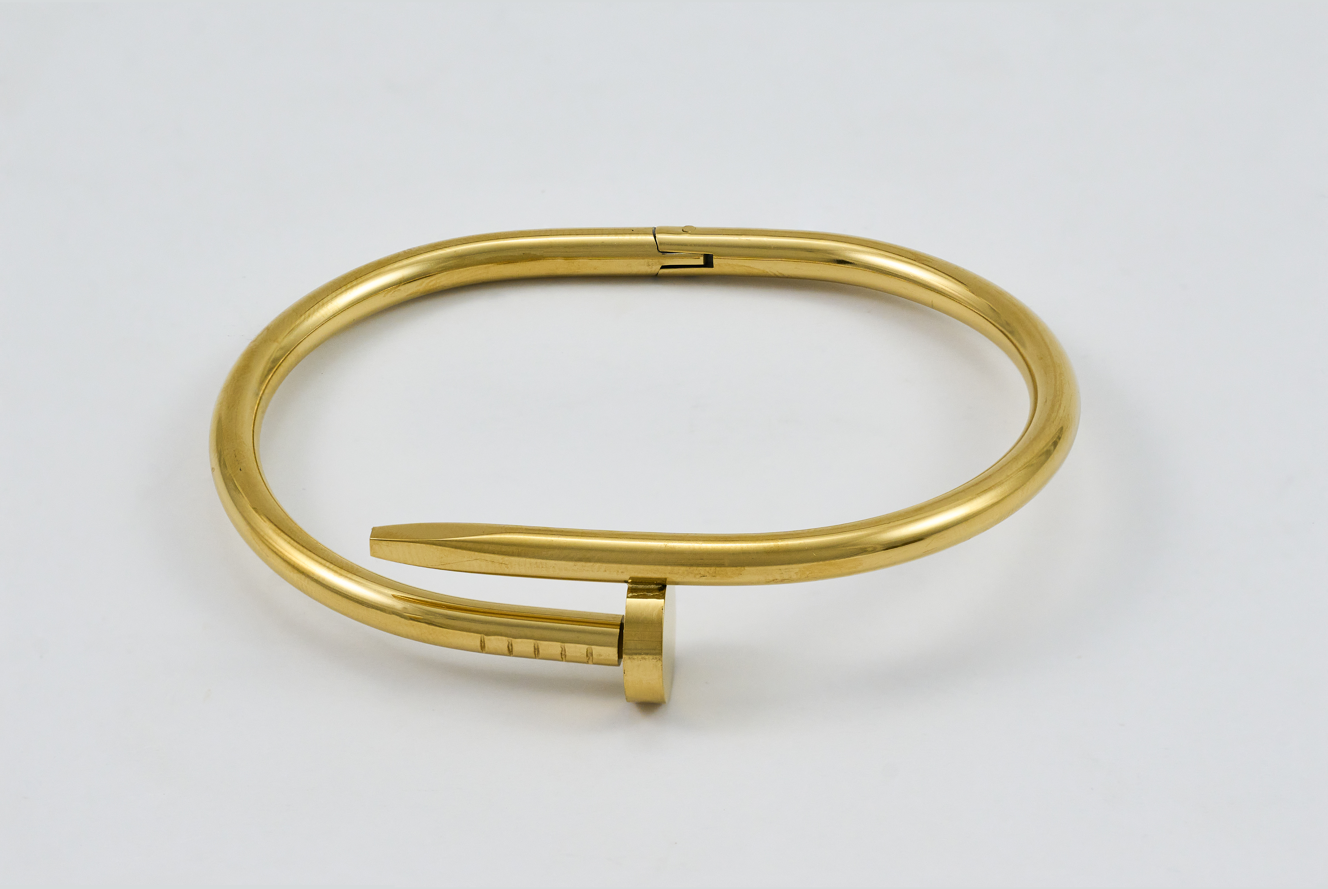 Gouden spijkerarmband