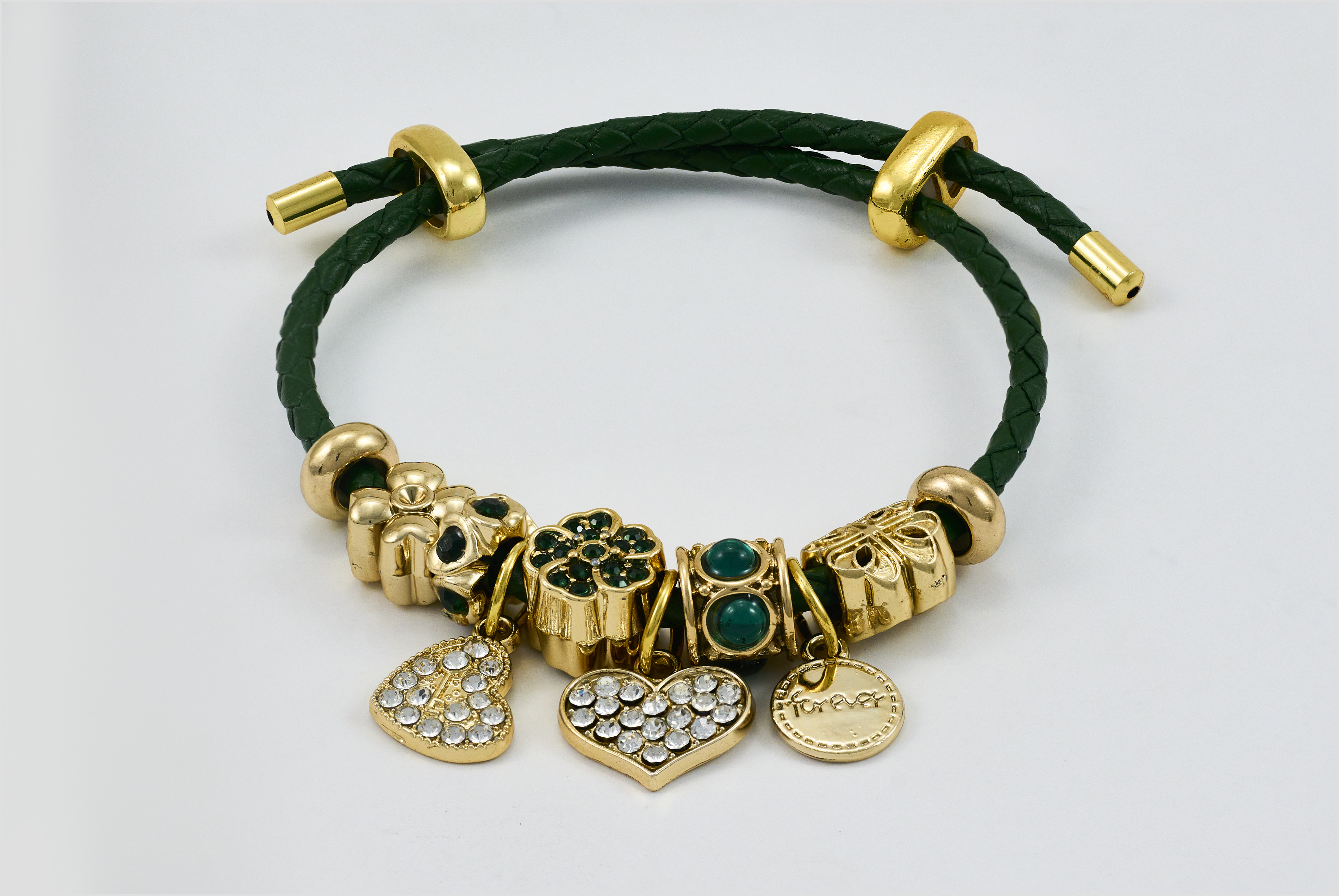 Zwarte koordarmband met gouden kralen en luxe details